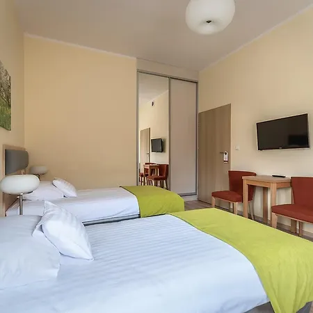 Antoninska & Отель