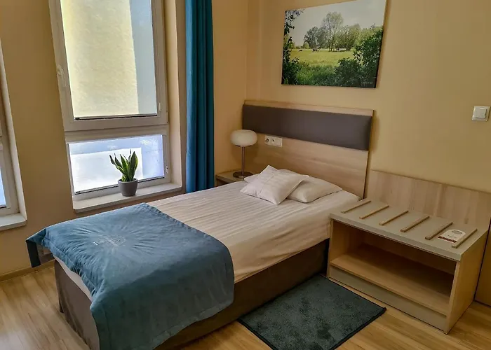 Antoninska & 호텔 3*