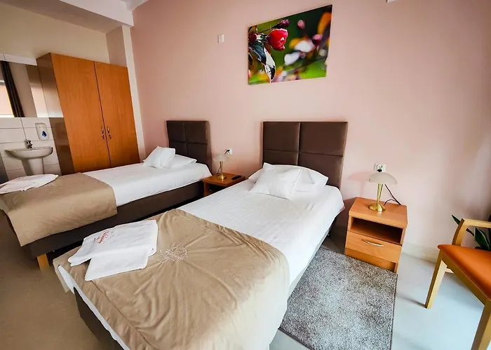 Antoninska & Hotel 3*